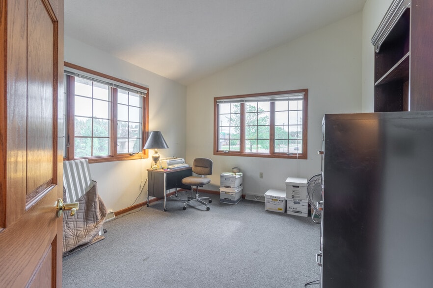 More Photos Of 375 N McClellan Ave, Marquette Office Residential For Sale