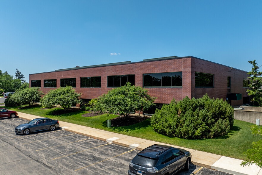 More Photos Of 1749 S Naperville Rd, Wheaton Medical For Lease