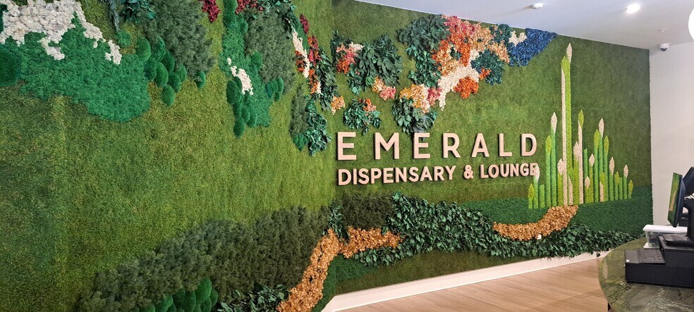 More Photos Of 660 E State Rd, Island Lake Freestanding For Sale