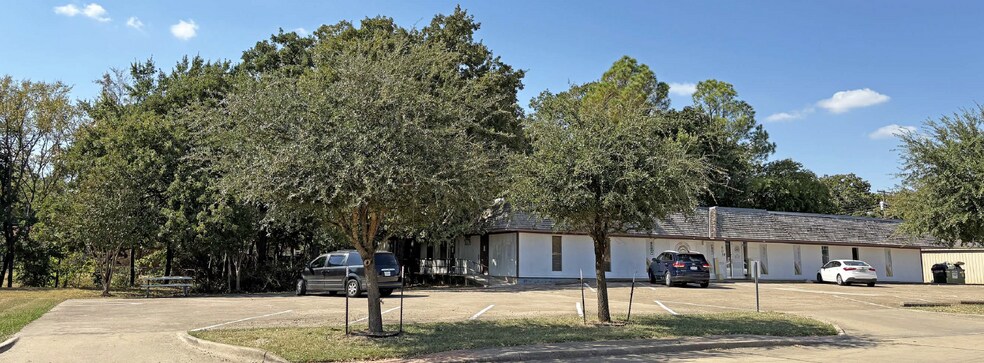 More Photos Of 605 Avalon Dr, Seagoville Medical For Lease