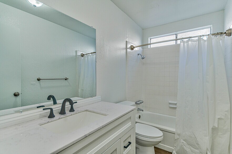 More Photos Of 290 Pennsylvania Dr, Watsonville Apartments For Sale
