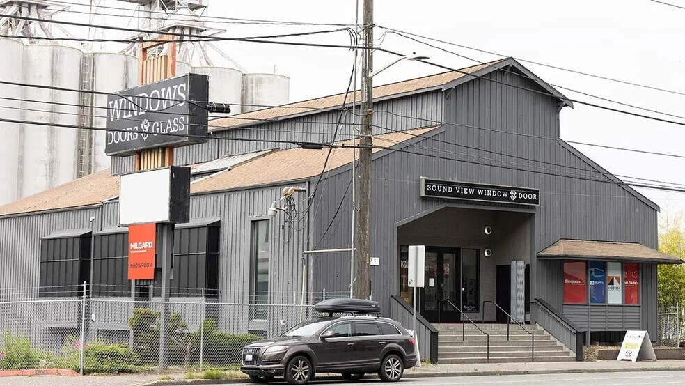 Primary Photo Of 921 Elliott Ave W, Seattle Showroom For Lease