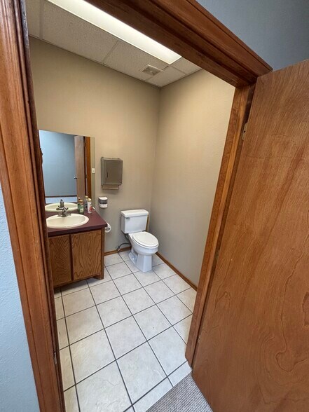 More Photos Of 1510 Santa Fe Dr, Weatherford Medical For Lease