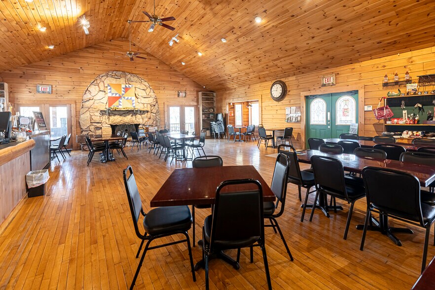 More Photos Of 14391 IL-37, Whittington Winery Vineyard For Sale