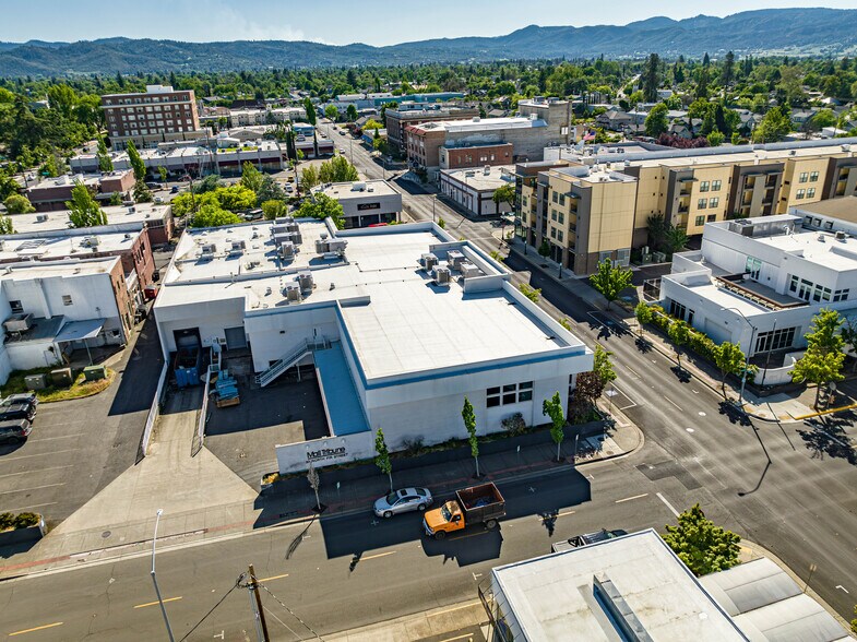 More Photos Of 33 N Fir St, Medford Industrial For Sale