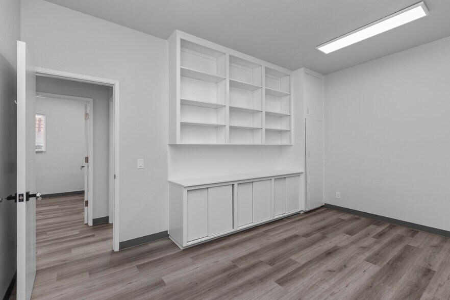 More Photos Of , Escondido Office For Sale