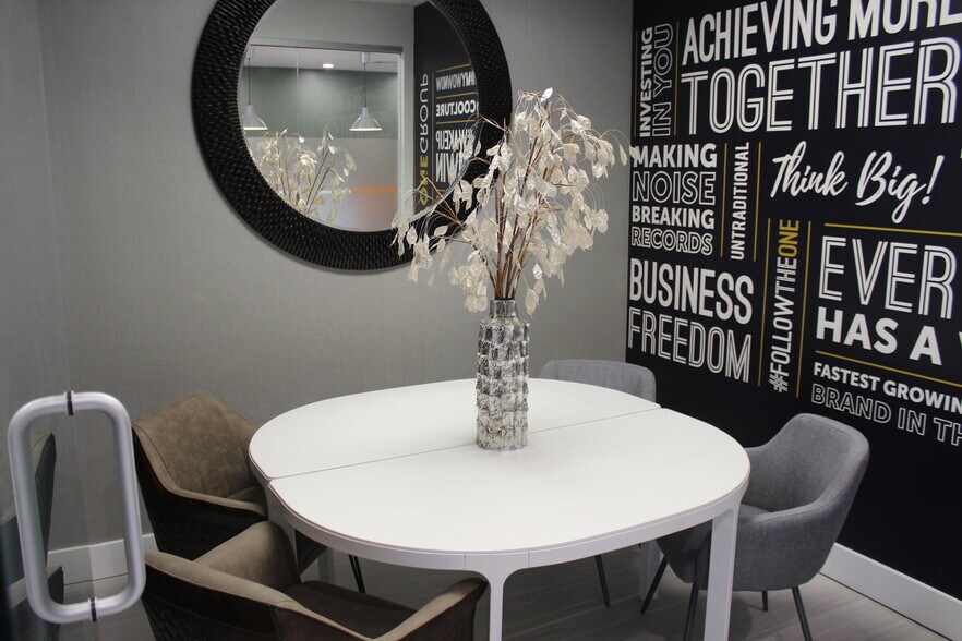 More Photos Of 6965 Piazza Grande Ave, Orlando Office Residential For Sale