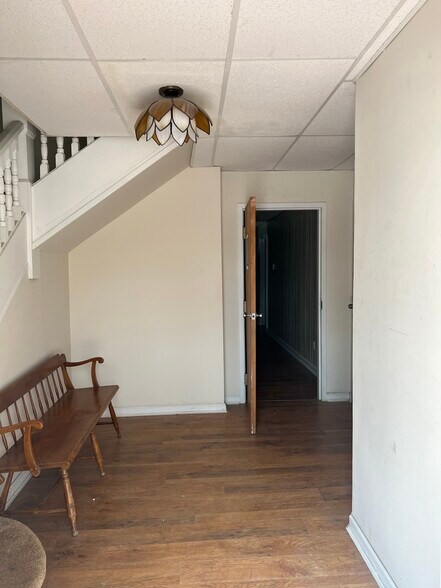 More Photos Of 604 S Oakwood Ave, Beckley Loft Creative Space For Sale