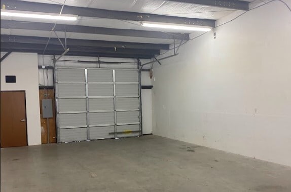 More Photos Of 7513 Benbrook Pky, Benbrook Unknown For Lease