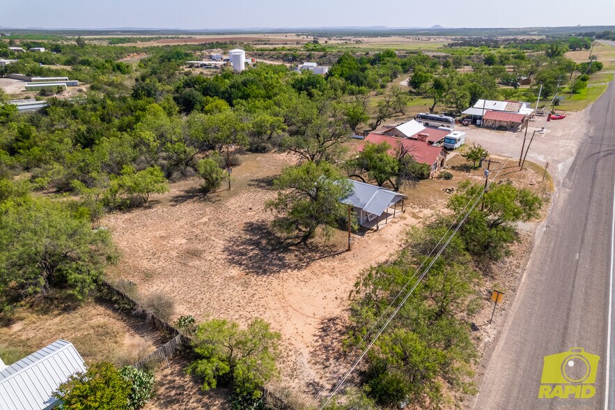 More Photos Of 425 Highland Park, Robert Lee Flex For Sale