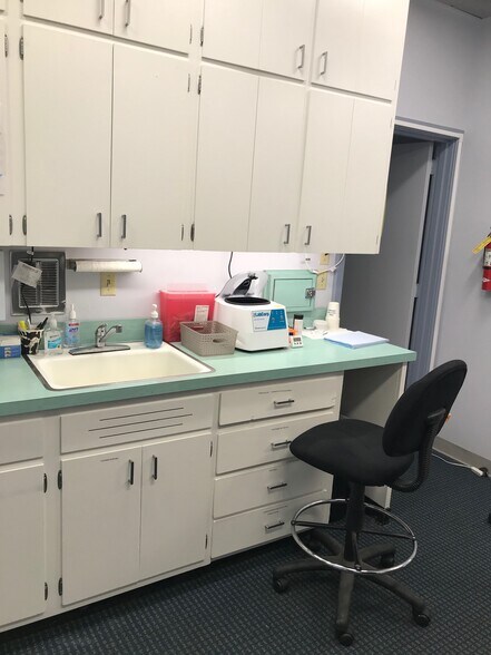 More Photos Of 3652 Chamblee Dunwoody Rd, Chamblee Medical For Lease