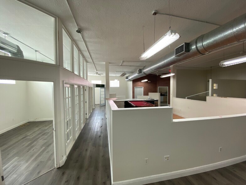 More Photos Of 215-235 S 21st Ave, Hollywood Office For Lease