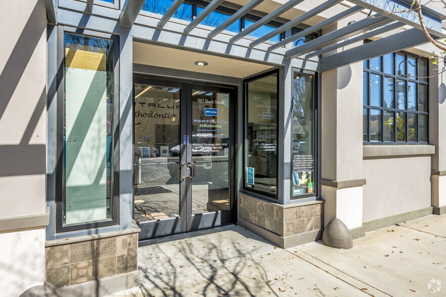 More Photos Of 509 Bush St, Woodland Office For Sale