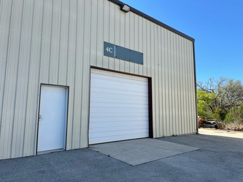 More Photos Of 5 Upper Cibolo Creek Rd, Boerne Light Manufacturing For Lease