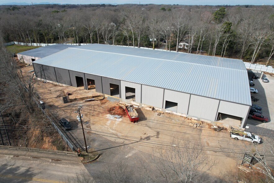 More Photos Of 630 Wofford St, Spartanburg Warehouse For Lease