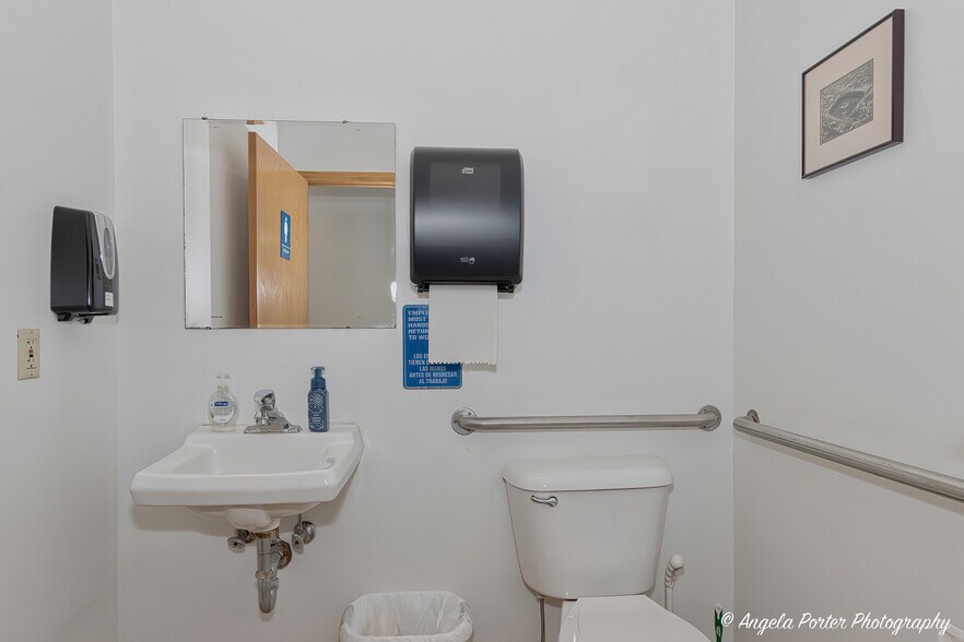 More Photos Of 947 Carney Ct, Antioch Industrial For Sale