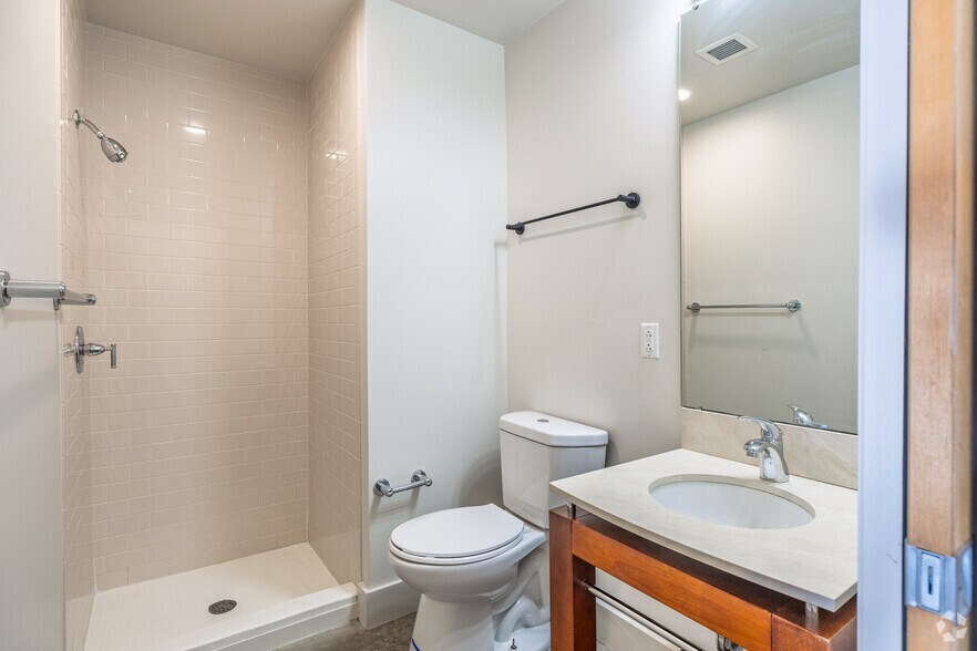 More Photos Of 1209 Washington Ave, Saint Louis Apartments For Lease