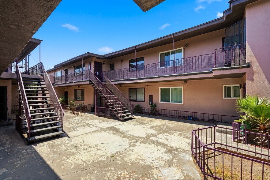 More Photos Of 2912 W 141st Pl, Gardena Multifamily For Sale