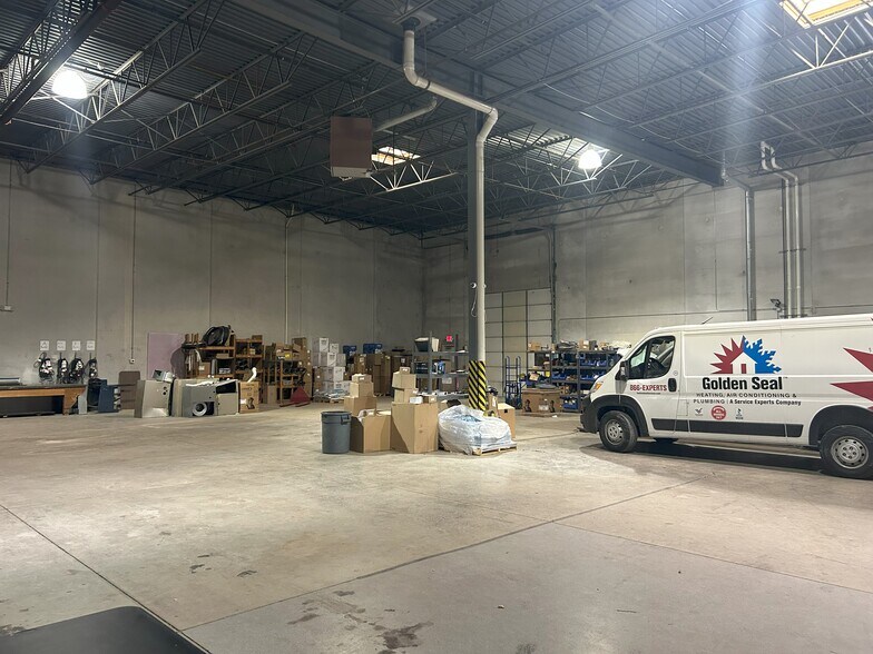 More Photos Of 1730 Wallace Ave, St Charles Warehouse For Lease