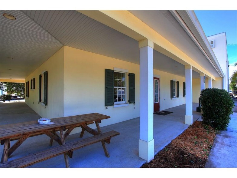 More Photos Of 181 Sebastian Blvd, Sebastian Light Manufacturing For Sale