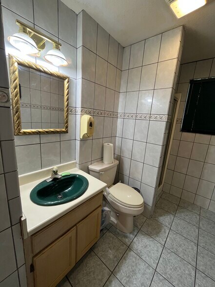 More Photos Of 102 W Calton Rd, Laredo Office Residential For Sale