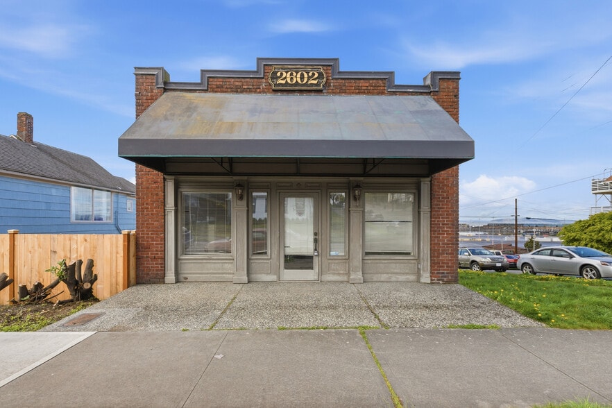 More Photos Of 2602 Grand Ave, Everett Office For Sale
