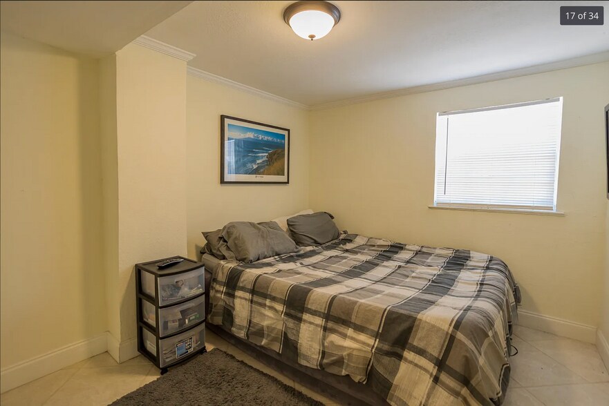 More Photos Of 326 S Federal Hwy, Lake Worth Specialty For Sale