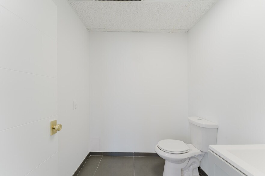 More Photos Of 3401 N Federal Hwy, Boca Raton Office For Lease