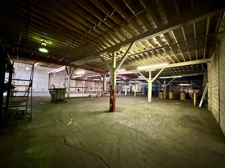 More Photos Of 212 S Pine River St, Ithaca Industrial For Sale