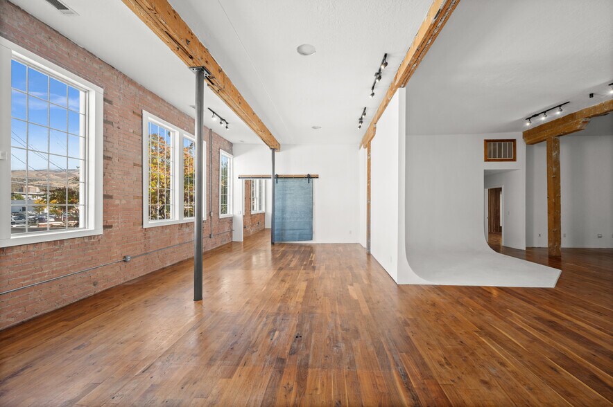 More Photos Of 623-627 S State St, Salt Lake City Storefront Retail Office For Lease