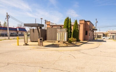 More Photos Of 1209 N Main St, Huntingburg Fast Food For Lease
