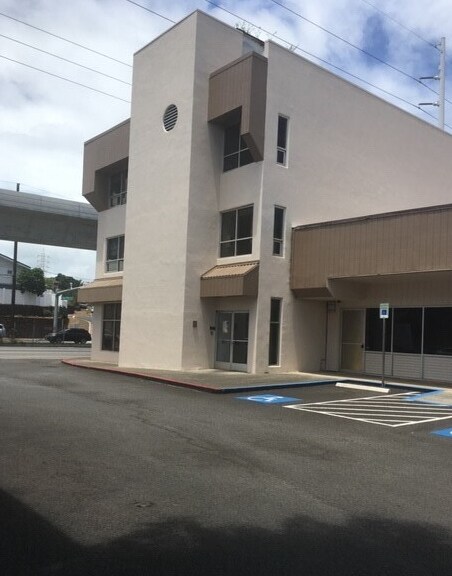 More Photos Of 97-719 Kamehameha Hwy, Pearl City Unknown For Lease