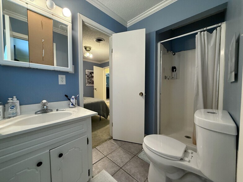 More Photos Of 608 S Pine St, Cabot Flex For Sale