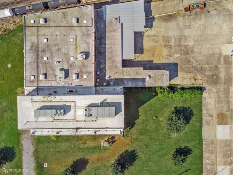More Photos Of 400 Lake St, Shreveport Warehouse For Sale