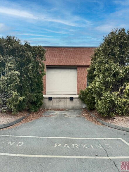 More Photos Of 900 Day Hill Rd, Windsor Flex For Sale