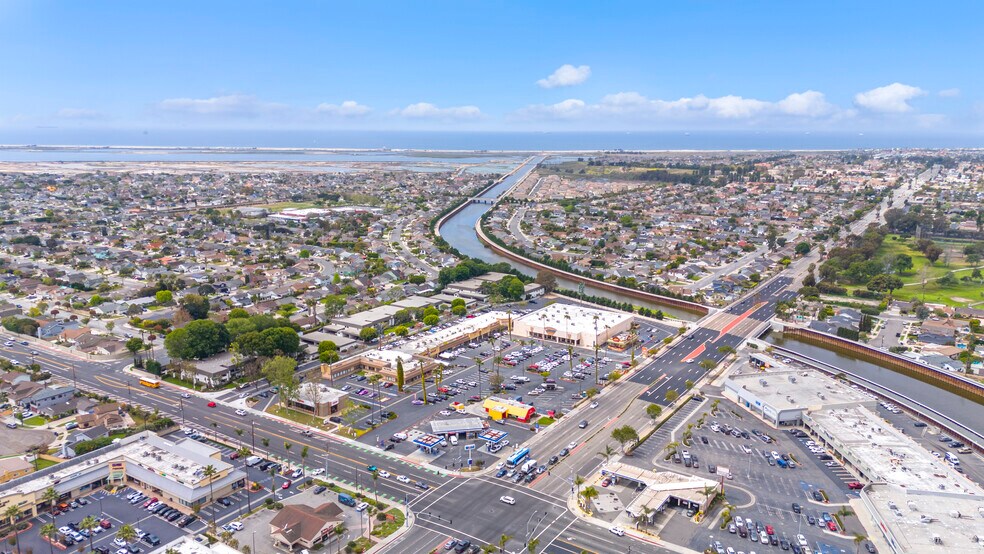 More Photos Of 5858 Warner Ave, Huntington Beach Freestanding For Sale