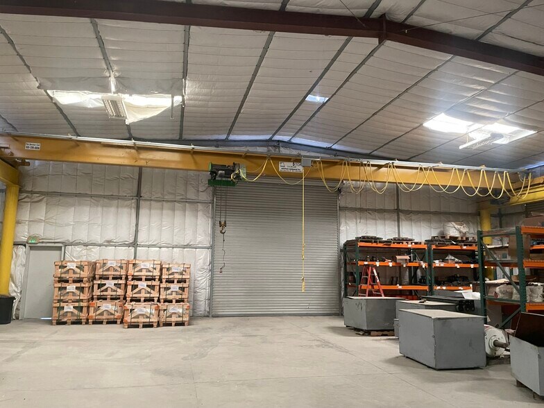 More Photos Of 13547 BV Lake Ct, Bakersfield Warehouse For Sale