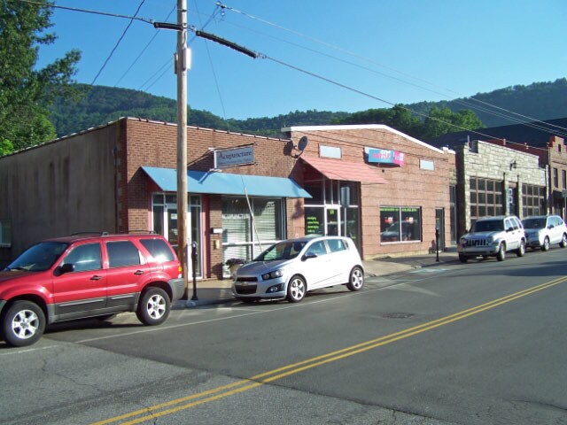 More Photos Of 174 S Depot St, Boone Restaurant For Sale