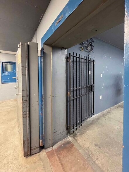 More Photos Of 247 E 1st Ave, Vancouver Warehouse For Sale