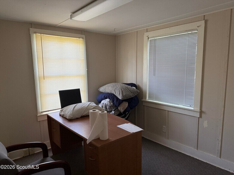 More Photos Of 201 Crispen Blvd, Brunswick Office For Sale