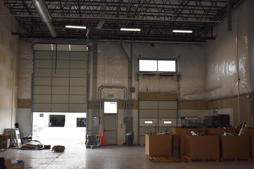More Photos Of 2300 E 76th Ave, Denver Warehouse For Lease