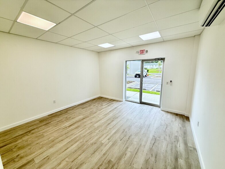 More Photos Of 5741 S Pine Ave, Ocala Service For Lease