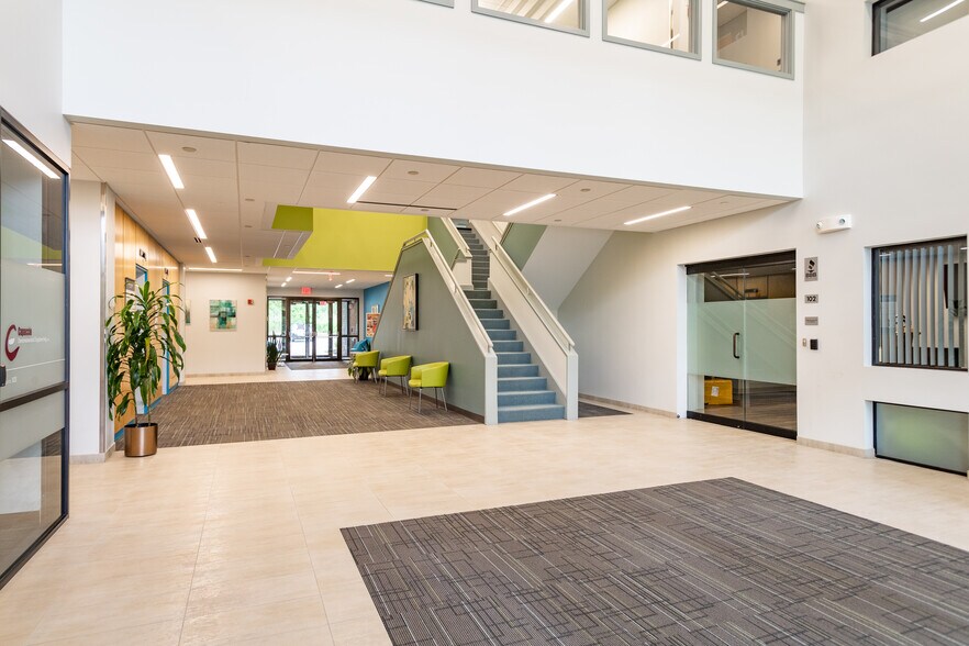 More Photos Of 400 Donald J Lynch Blvd, Marlborough Unknown For Lease