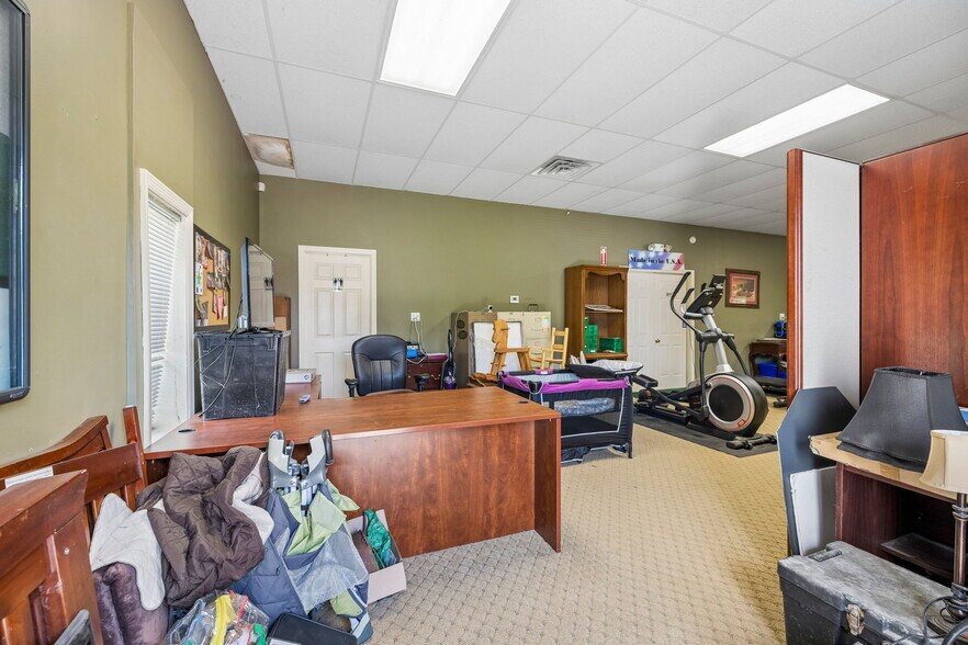 More Photos Of 49 Cutting Edge Ln, Dunlap Freestanding For Sale