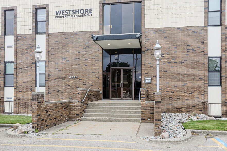 More Photos Of 4265 Grand Haven Rd, Muskegon Office For Lease