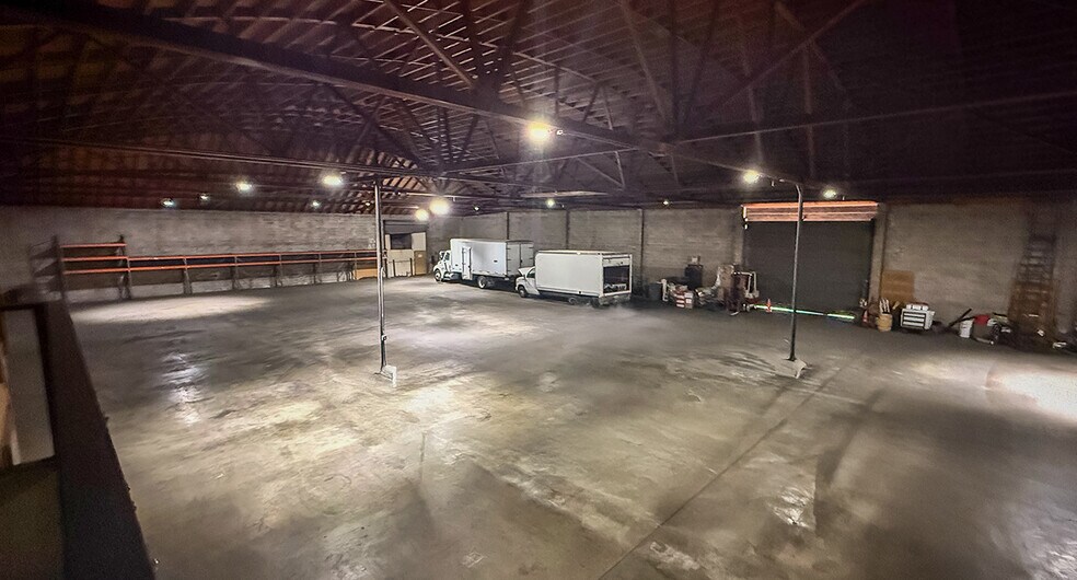 More Photos Of 1945 W Yale Ave, Fresno Warehouse For Sale