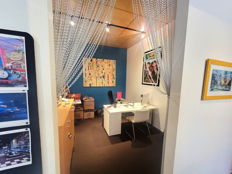 More Photos Of 2894 Rowena Ave, Los Angeles Loft Creative Space For Lease