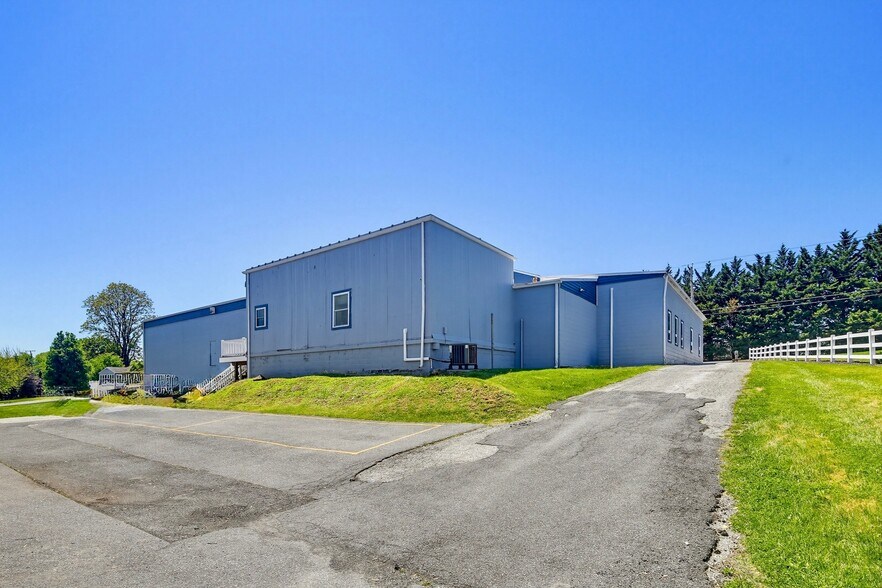 More Photos Of 1584 Deer Park Rd, Finksburg Warehouse For Lease
