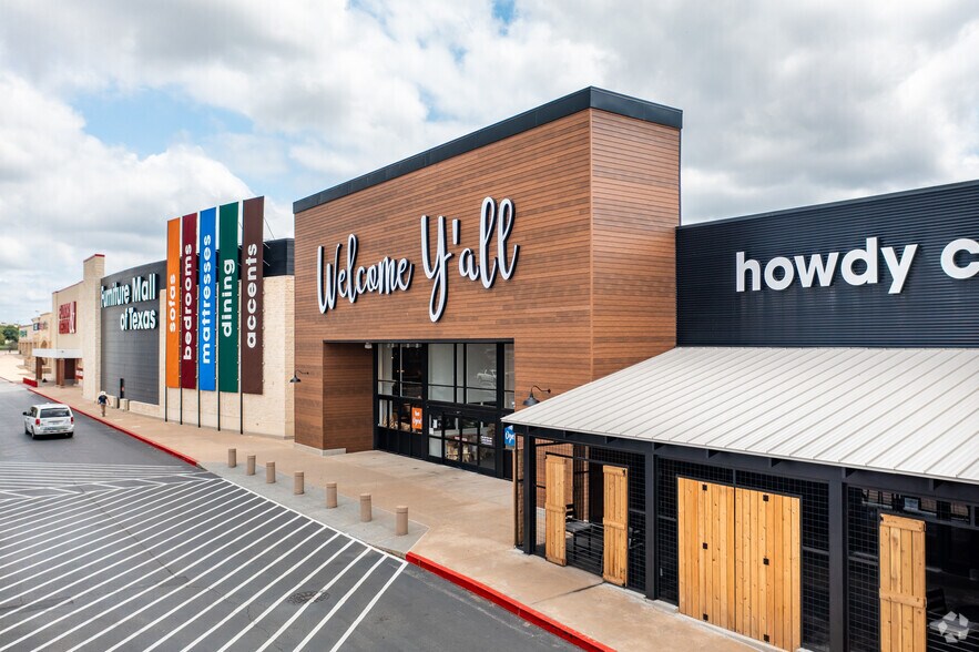 More Photos Of 12901 N I-35 Service Rd, Austin Unknown For Lease