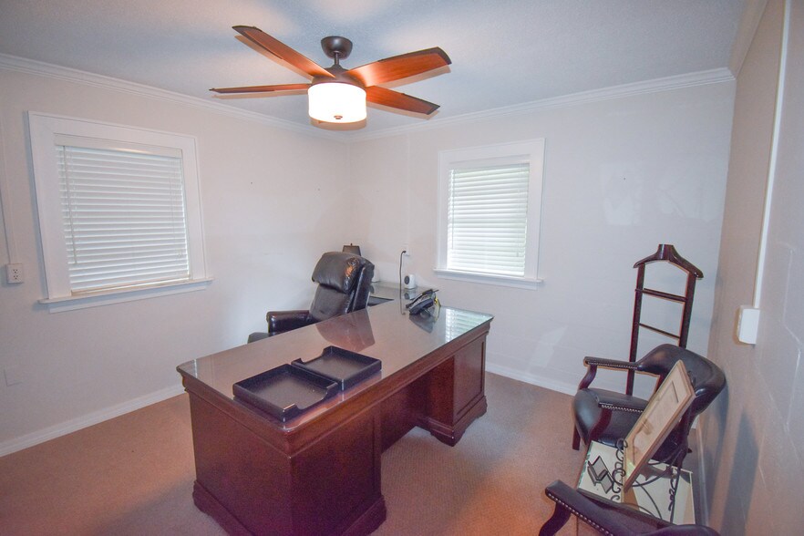 More Photos Of 19205 State Highway 181, Fairhope Office For Sale